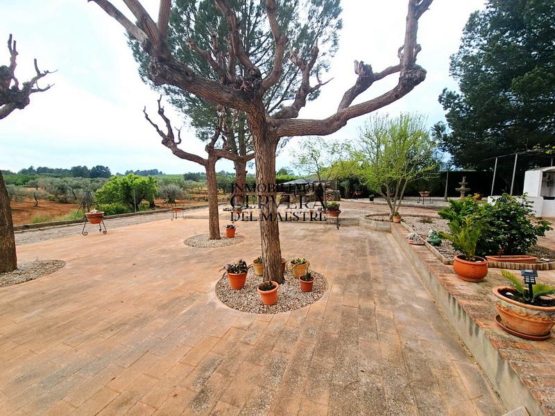 Foto d53c260d-1ab4-4d81-971a-54a4a1c853bb. Mas avec piscine dans Useres (les)