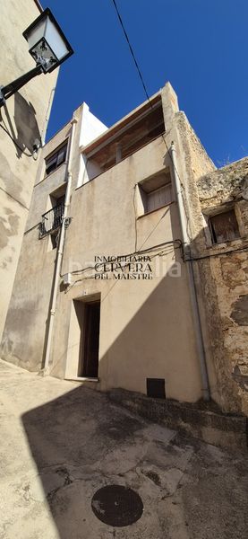 Foto ad8439a1-d10c-4631-a83b-6d8484a840e1. Casa adossada a Rossell