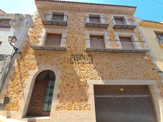 Casa adossada a Cervera del Maestre. Ven a visitar esta magnífica vivienda unifamiliar en cervera del