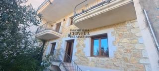 Maison jumelée à Cervera del Maestre. Ven a visitar esta magnífica vivienda unifamiliar en cervera del