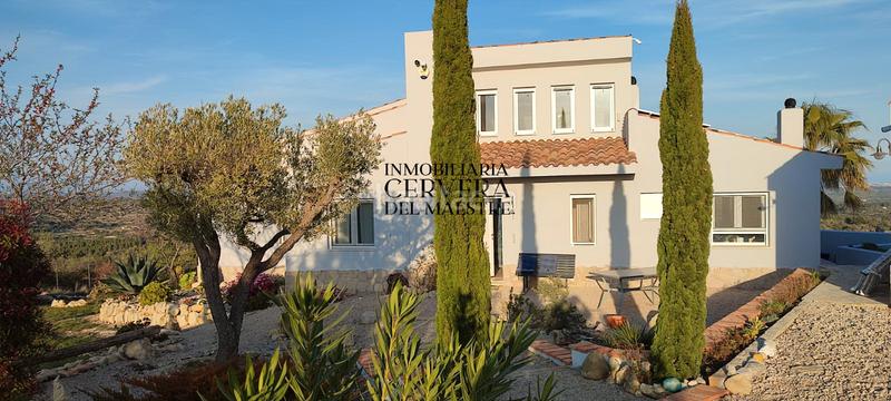 Foto 82fba866-817c-44ec-a59d-9c83106cf10e. Chalet  independiente con piscina en ubicación privilegiada con espectaculares vistas al mar en Cervera del Maestre