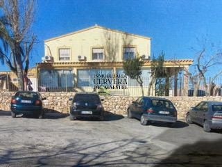 Country house in Alcalà de Xivert. Finca con vivienda, restaurante, piscina y zona equina en alcalá