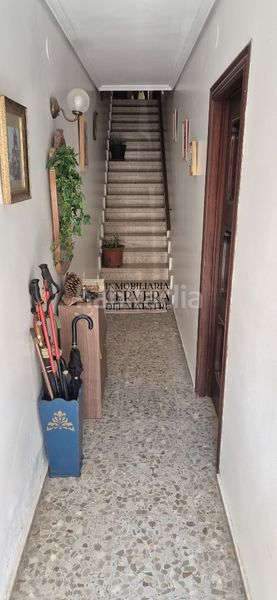 Foto 2a7bdd4c-d5b6-4a91-9fd5-dfb8482e8d93. Casa adossada a Torre Endoménech