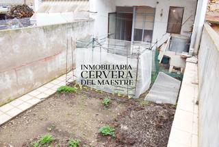 Casa adossada a Chert / Xert