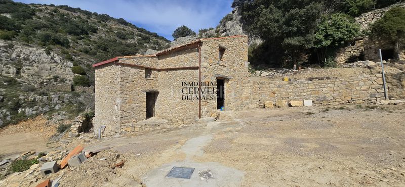 Foto 0d40d3e9-744d-4ef9-9e3e-6f56289cf739. Masia a Sierra Engarcerán