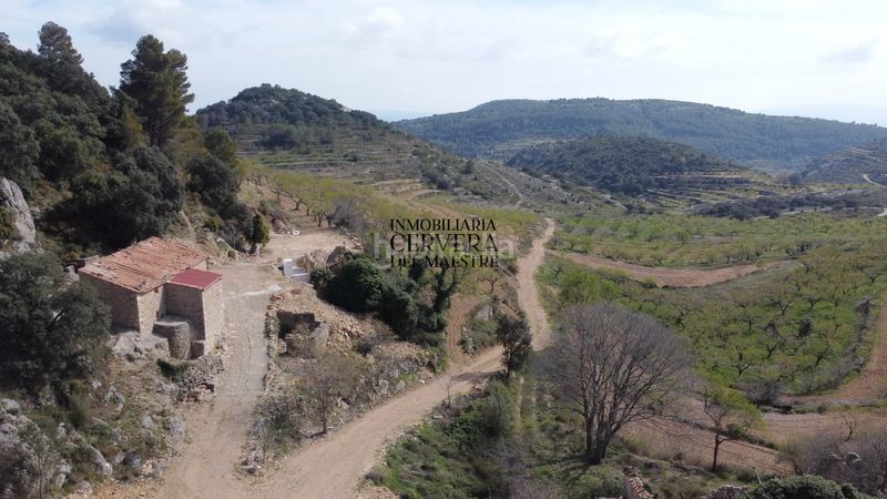 Foto 35ac8604-7f63-4960-a89f-fc9b930e133b. Masia a Sierra Engarcerán