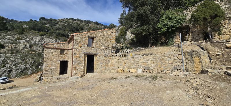 Foto e961a024-f142-4996-90d5-3946017ccf64. Masia a Sierra Engarcerán