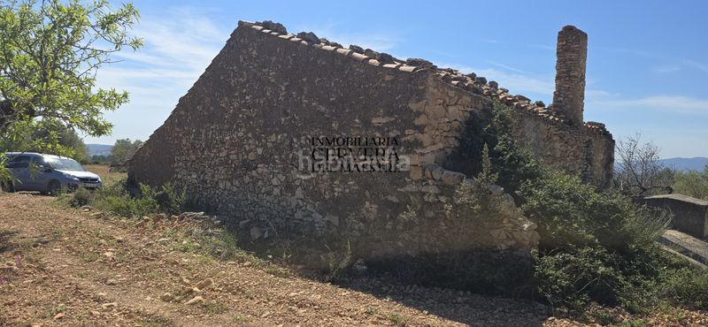 Foto f4d573ca-2a58-4451-b772-8b09b2280c12. Masia a Sierra Engarcerán