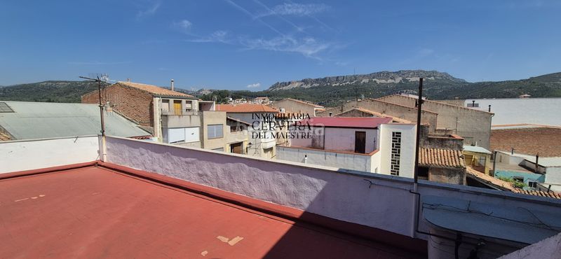 Foto b78f2899-a7d4-4340-922f-63ff20850712. Casa aparellada a Xert