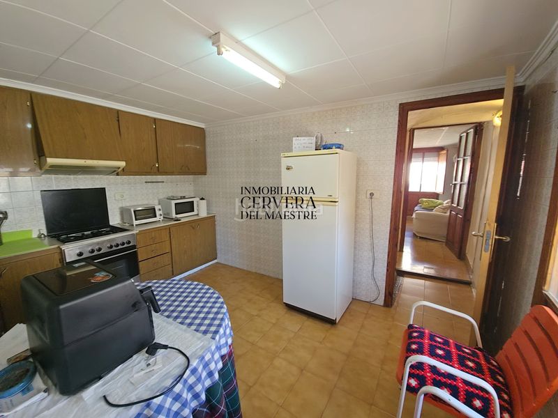 Foto e751fa88-b955-424e-8188-2fb3eddd36bb. Casa aparellada a Xert