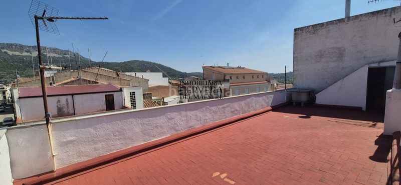 Foto fadb9fc4-ec35-4446-a6a1-2f0ac381c347. Casa aparellada a Xert
