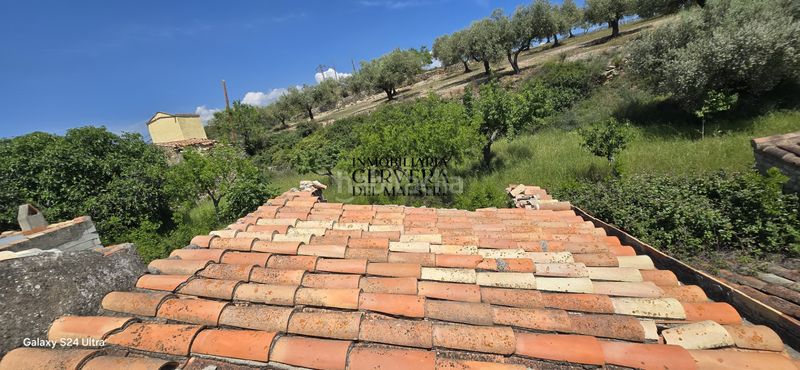 Foto 5da53043-866f-4e07-b5e4-e62aadfb6bec. Casa adossada a Xert