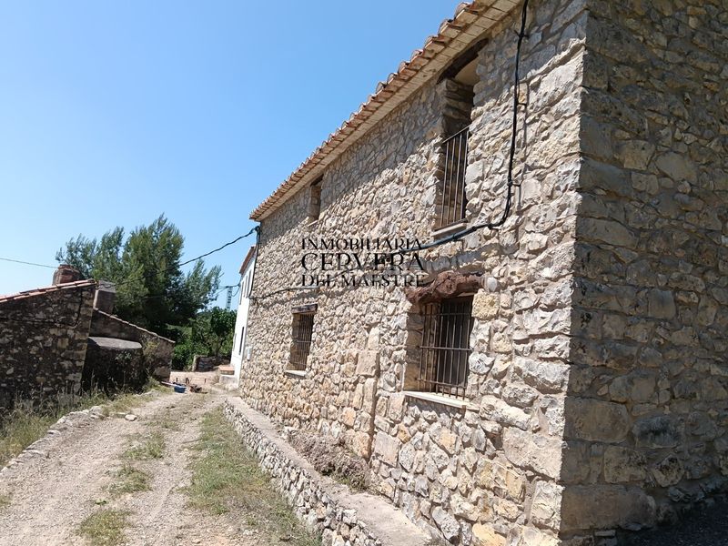 Foto 548ce2f6-1798-42f5-883a-f035dbb42d50. Casa a Sierra Engarcerán