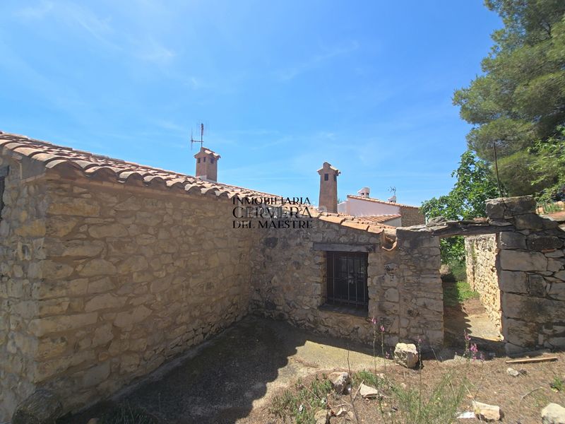 Foto cef06a16-57c7-4a5e-a38a-191cd0844bdc. Casa a Sierra Engarcerán