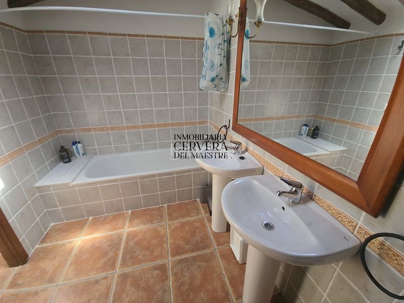 Foto d2c0aced-3248-46fc-877f-581528a6faf8. Casa a Sierra Engarcerán
