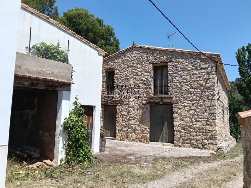 Foto f4a2a8bf-8901-4dbc-aecc-8e3c516b015d. Casa a Sierra Engarcerán