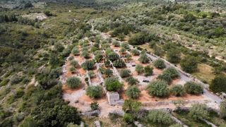 Finca rústica a Cervera del Maestre. Finca de 14.439m2 con caseta de piedra ubicada en cervera del ma