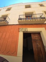 Pis a Sant Mateu. Piso diáfino concepto «loft» en pleno corazón de sant mateu