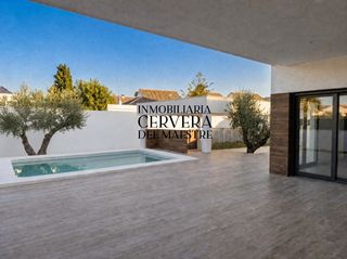 Chalet en Las Atalayas-Urmi-Cerro Mar. Villa de obra nueva ubicada en la exclusiva urbanización los oli