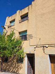 Maison à Rossell. Casa de pueblo con encanto y vistas a la montaña en rossell