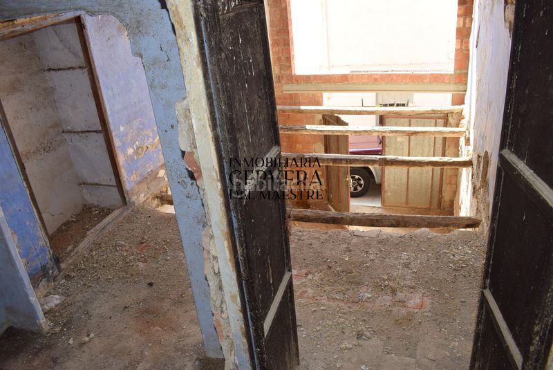 Foto 4b53a83c-d0f2-43dd-b7b3-8aec84410779. Casa adossada a Cálig
