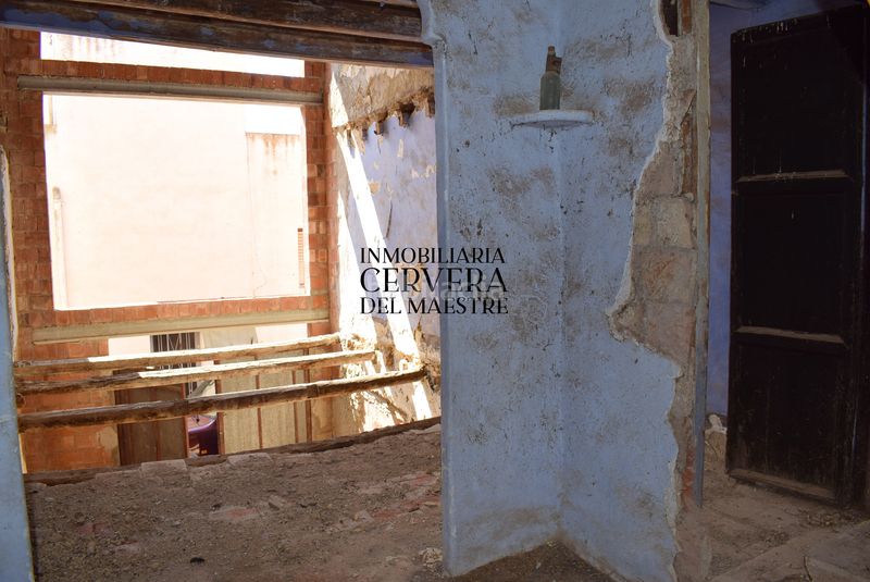 Foto b1cd70c5-98aa-4027-9ce2-b013d3302780. Casa adossada a Cálig