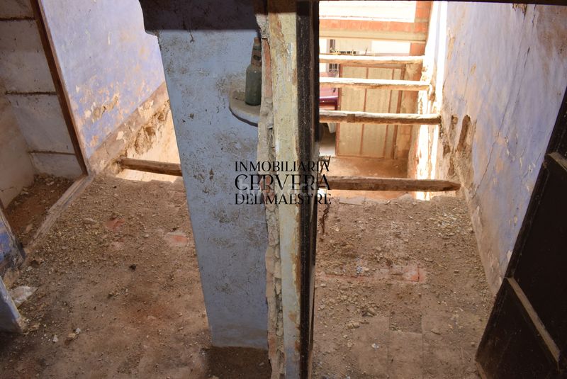 Foto defbdfc3-e221-4fdb-8e14-3e635a127c08. Casa adossada a Cálig