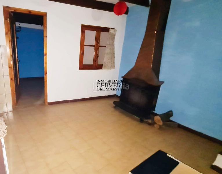 Foto ce7859ef-ef40-4b1b-b0d9-9fd11c241f92. Casa adossada a Xert