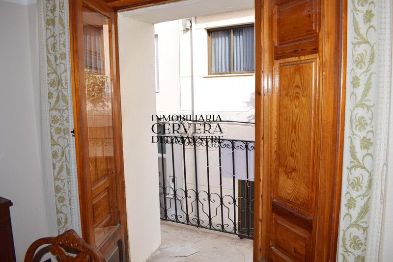 Foto bb023359-5e64-416d-9313-c135a5281b02. Casa adossada amb aparcament a Tírig