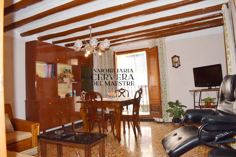 Foto f2823739-1736-4f48-8578-2ea5181886ce. Casa adossada amb aparcament a Tírig