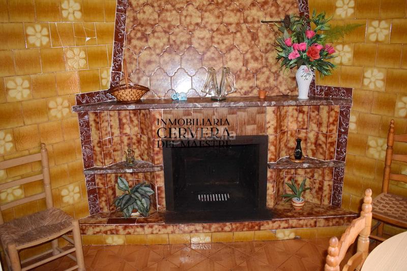 Foto fef5daf5-d2e8-4cd3-8904-09d20edab077. Casa adossada amb aparcament a Tírig