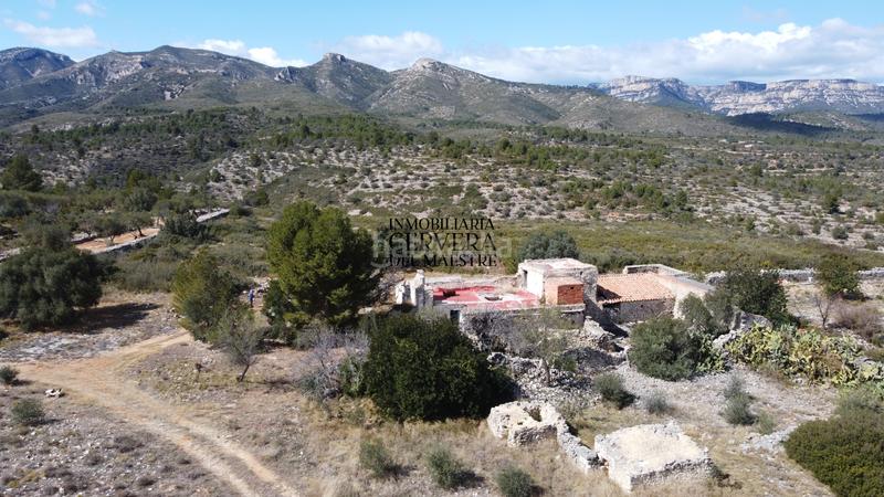 Foto 7d07616a-1298-4773-abe9-c001f8a5ae3c. Masia a Canet lo Roig