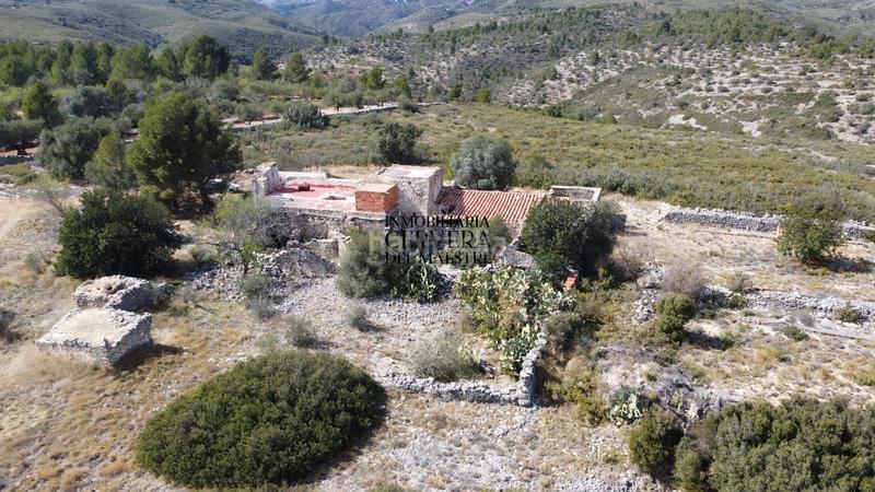 Foto d9e6858c-500f-4580-a158-821318445841. Masia a Canet lo Roig