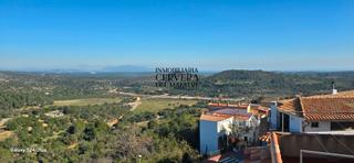 Casa adossada a Cervera del Maestre. Amplia casa de pueblo con garaje y terraza con vistas panoramica
