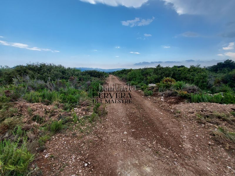 Foto 46e9a06b-ab52-47b7-a624-094bef589318. Masia a Sierra Engarcerán