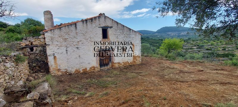 Foto a56b8c12-545c-4743-8f2b-b1e5a53b3b4d. Masia a Sierra Engarcerán