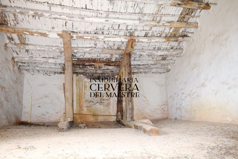 Foto c100a719-7ff2-450a-8343-6b45934d3fd7. Masia a Sierra Engarcerán