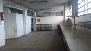 Local Comercial en Los Castros - Castrilln. En la zona de los castros, con acceso desde la avenida del ejrc