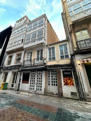 Edifici a Ciudad Vieja. En pleno centro de la ciudad, lugar emblemático por excelencia d