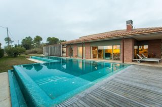 Chalet  Nou. Precioso chalet en la costa brava a 15 minutos de las playas de