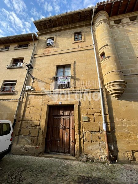 Foto e166f017-3d50-40ef-9f3d-efd9c6308179. Masia amb aparcament a Briones