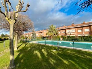 Chalet  Calle san millán de la cogolla