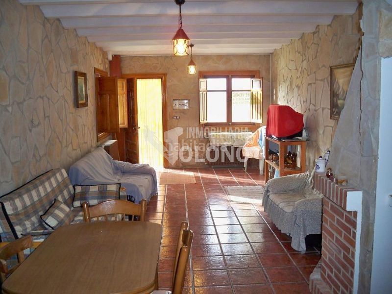 Foto 81a9b10e-36ee-43c2-bf50-b6d9ab869cfb. Locale commerciale con riscaldamento in Rodezno