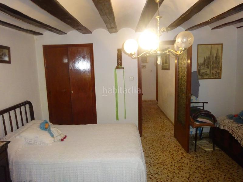 Foto a0df69b3-fdb6-45f1-b59e-472ad3aa3780. Masía en Briones