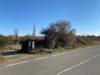 Rural plot in Avenida de la rioja 157