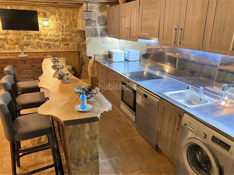 Foto 4e97c325-de3a-4793-be58-c01d684f1611. Casa amb calefacció a Cuzcurrita de Río Tirón