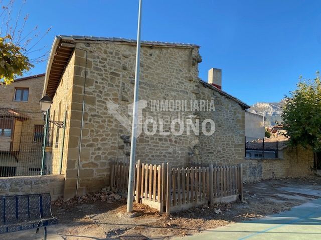 Foto f3597bd1-a0b1-4053-bef6-d8ce7b1c5b34. Haus in Leza