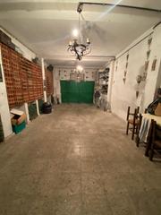 Local Comercial a Avenida de la paz 18