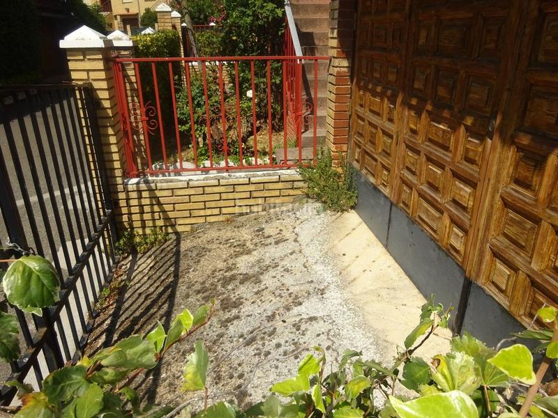 Foto 7bb06d6b-eab8-41b7-a9ae-10e4fdd5b2a7. Casa bifamiliare con riscaldamento parcheggio piscina in Labastida