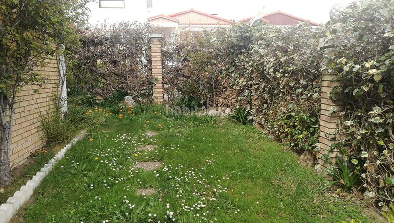 Foto 8cf954da-9d98-4302-b6cc-5550049b1463. Casa bifamiliare con riscaldamento parcheggio piscina in Labastida